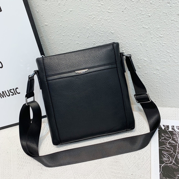 スーパーコピーブランドバッグ正面デザイン